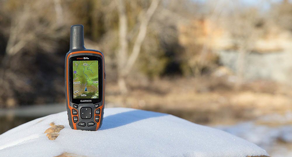 Le GPSMAP 64S est idéal en montagne ou dans les zones à faible réception